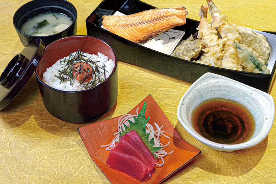 定食メニューの例
