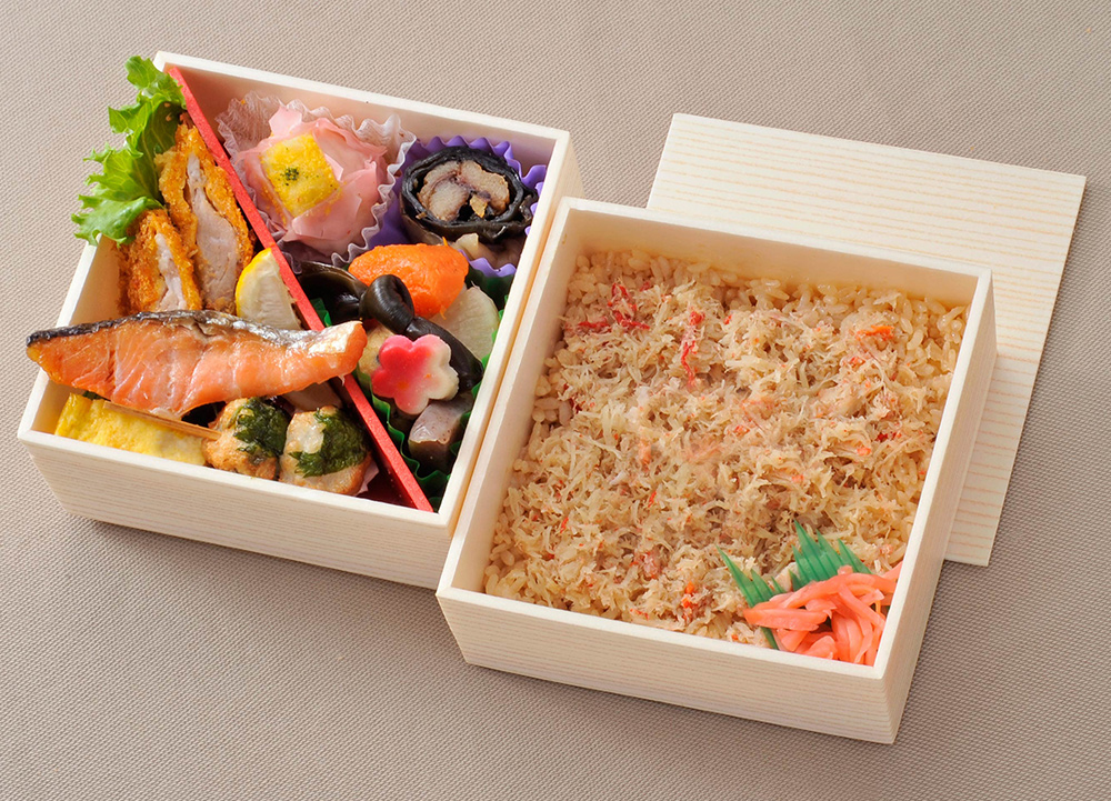 べんとす二段弁当（かに飯）